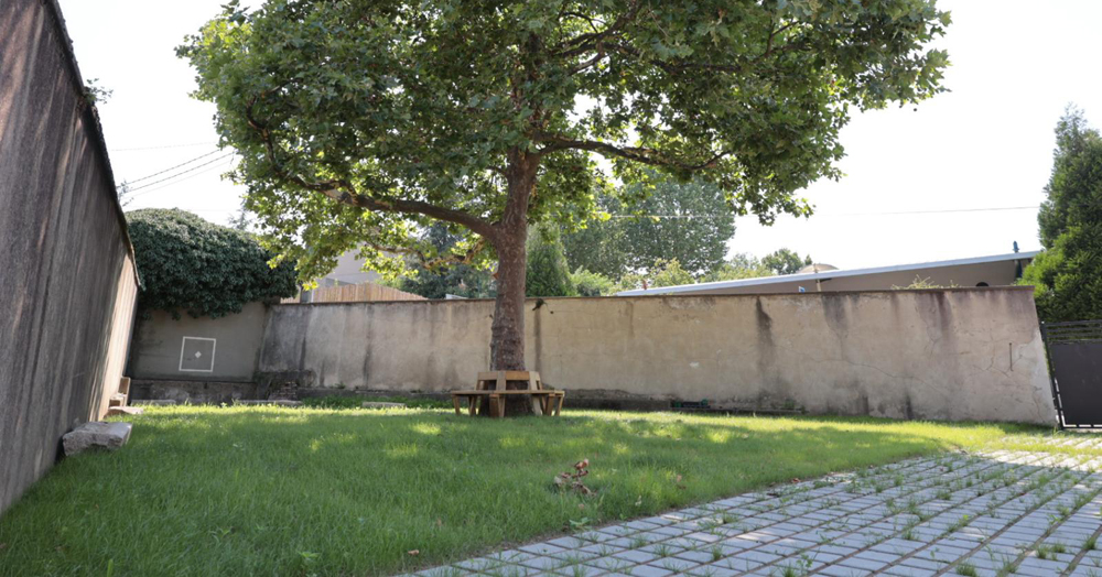 Travaux dans la cour de l'école primaire de Terrenoire