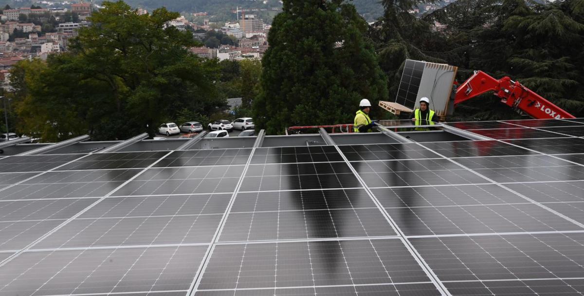 Ombrières panneaux photovoltaiques à l'Opéra